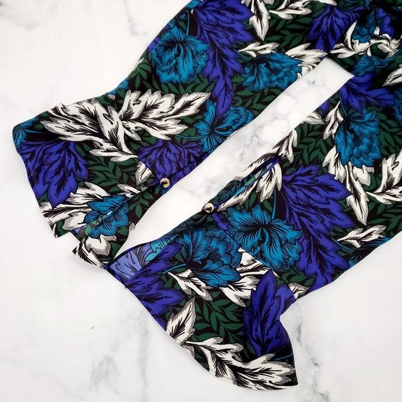 Vince Camuto, Ruffle Cuff Blouse, Floral, Large - Picture 6 of 8